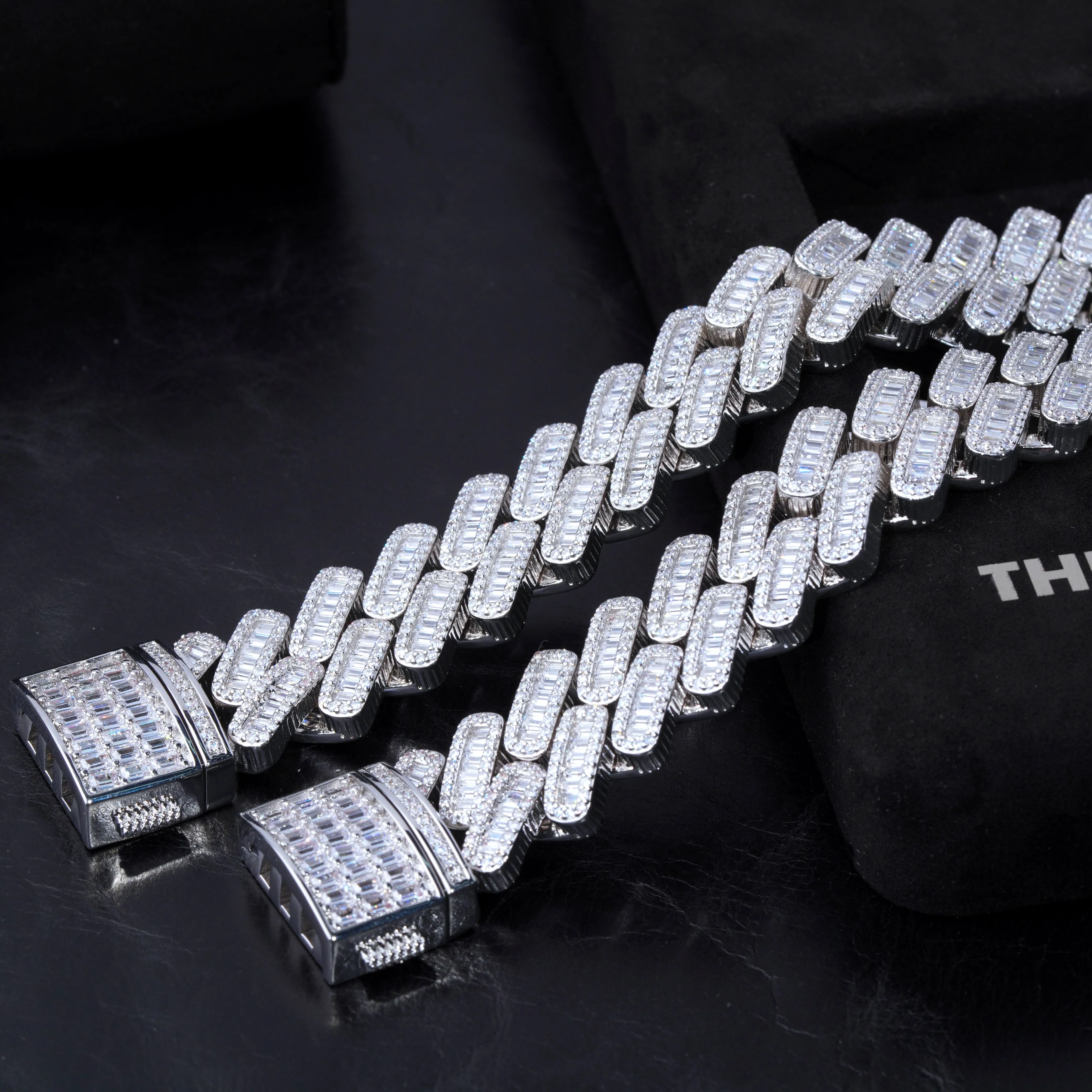 20MM Baguette Prong Link Bracelet