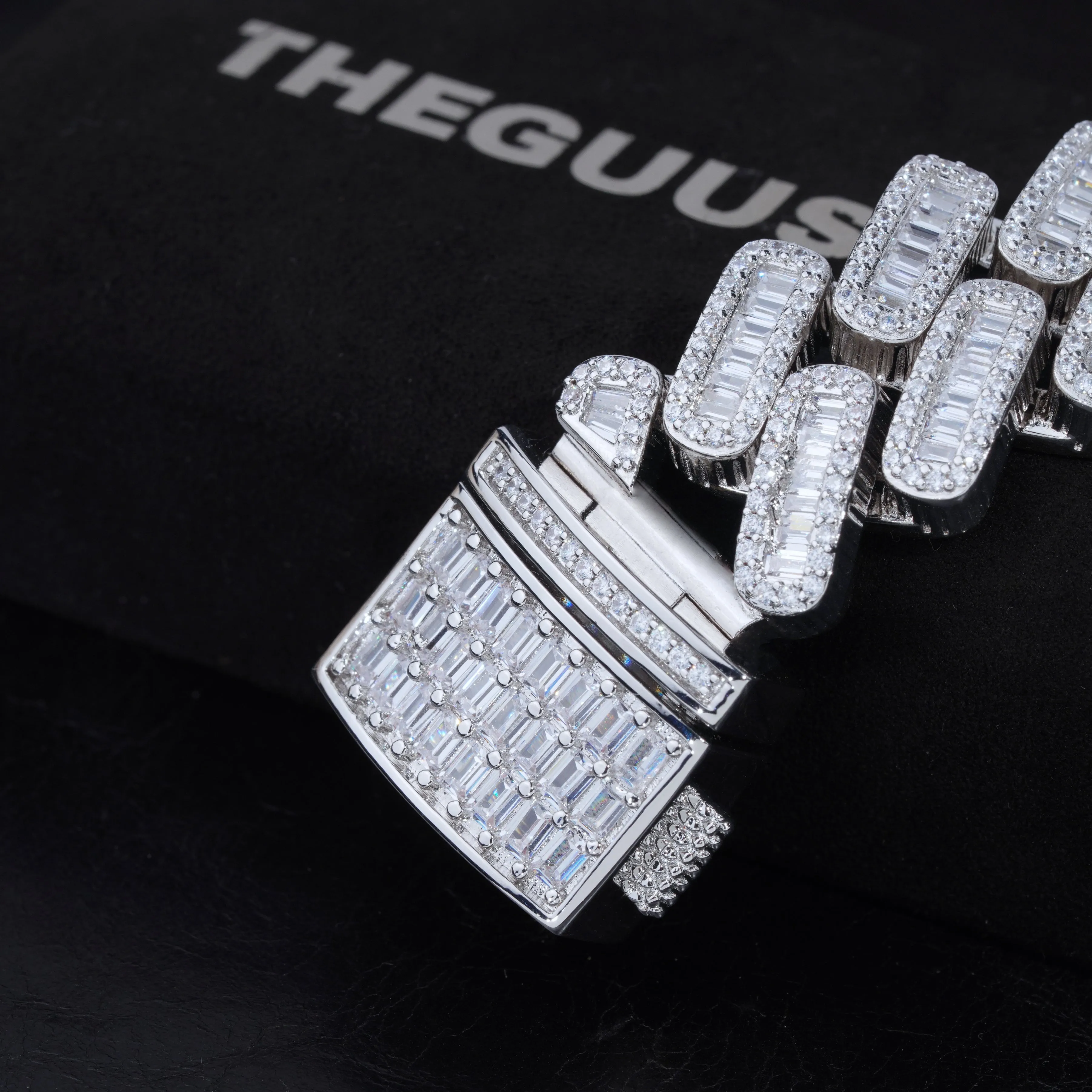 20MM Baguette Prong Link Bracelet