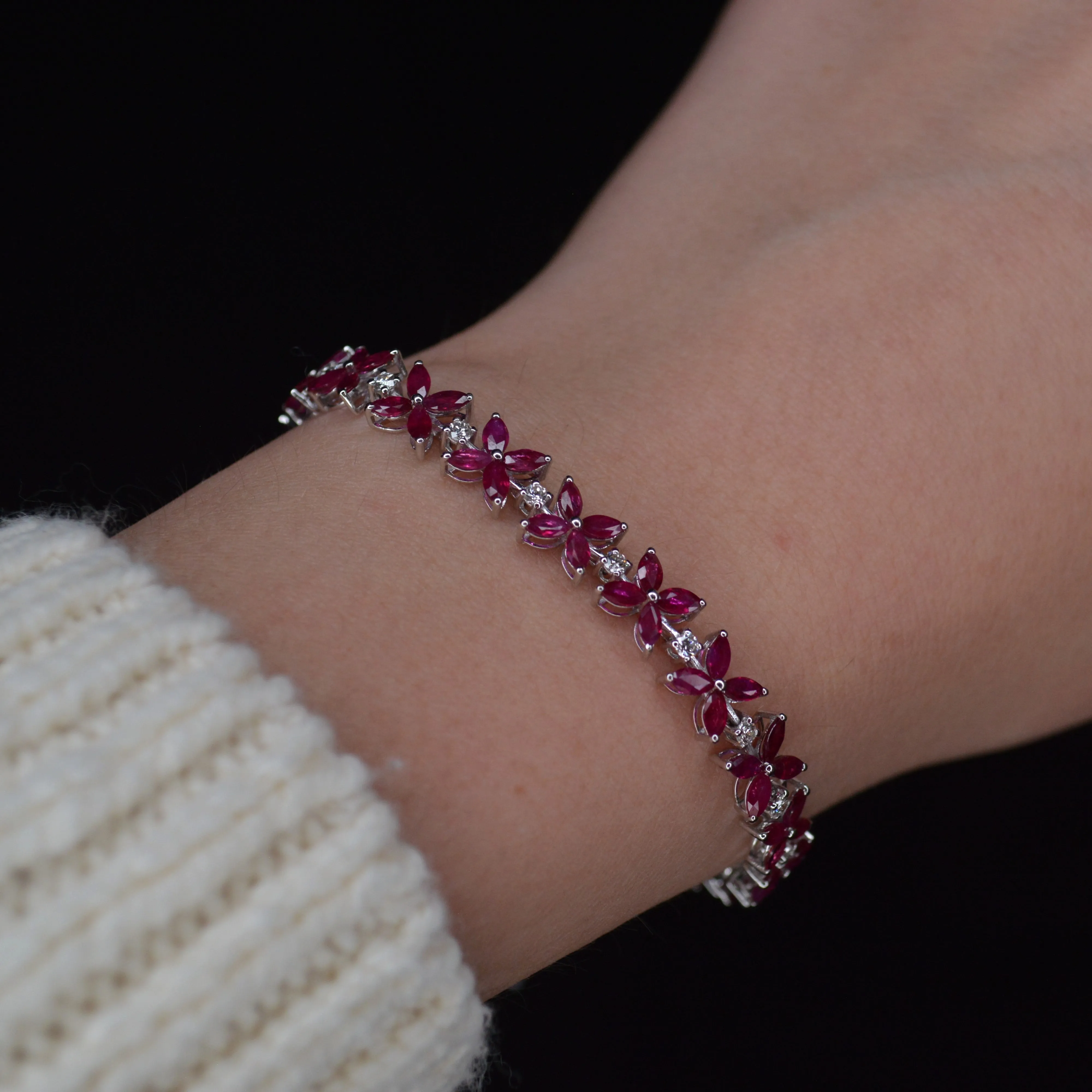 9.25ct Diamond Ruby 18K Gold Floral Tennis Bracelet