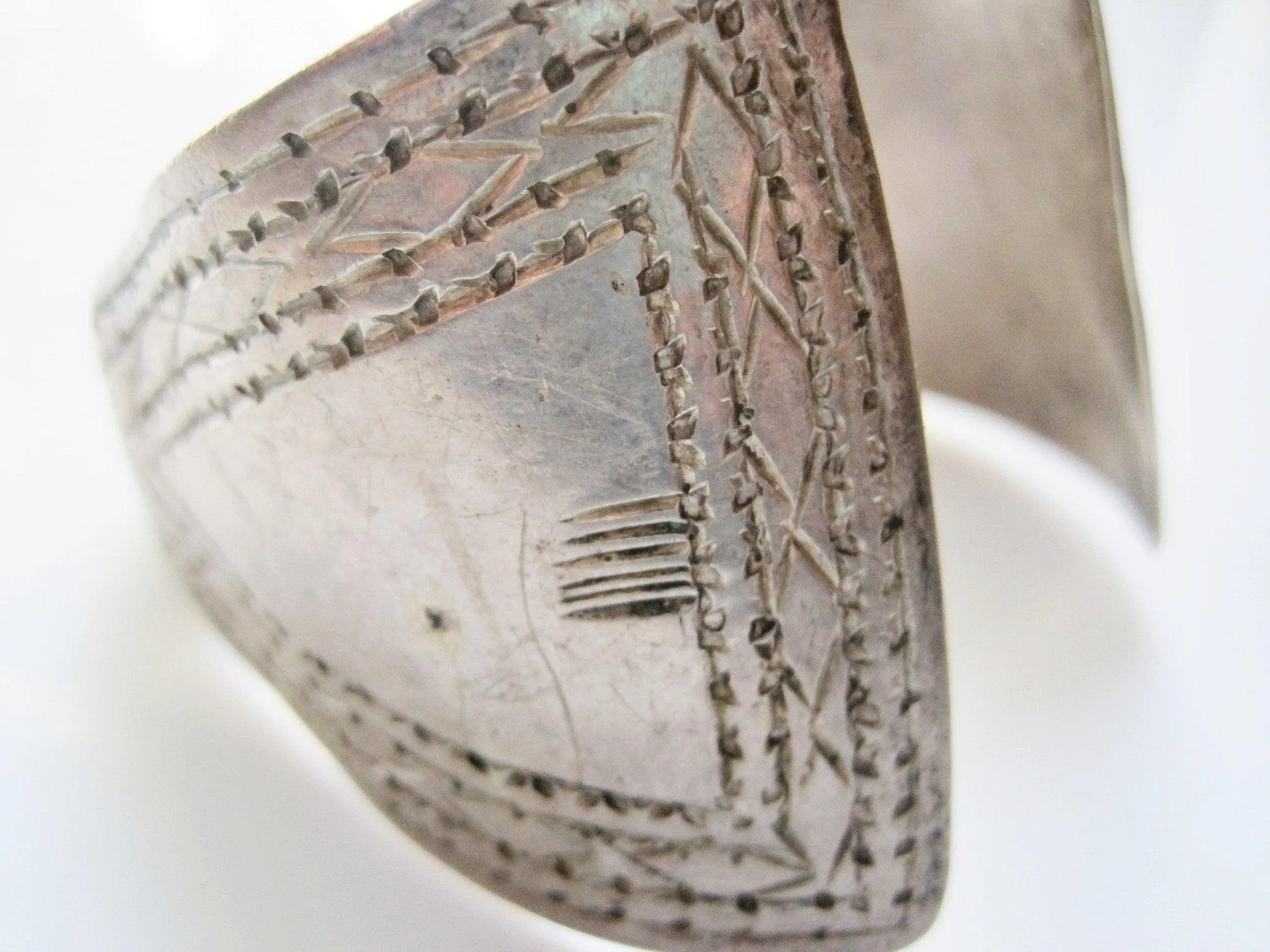 Antique Silver Bedouin Omani Flared Cuff Bracelet from the Arabian Peninsula