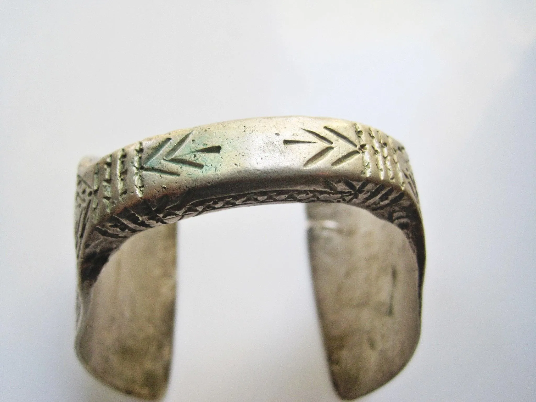Antique Silver Bedouin Omani Flared Cuff Bracelet from the Arabian Peninsula