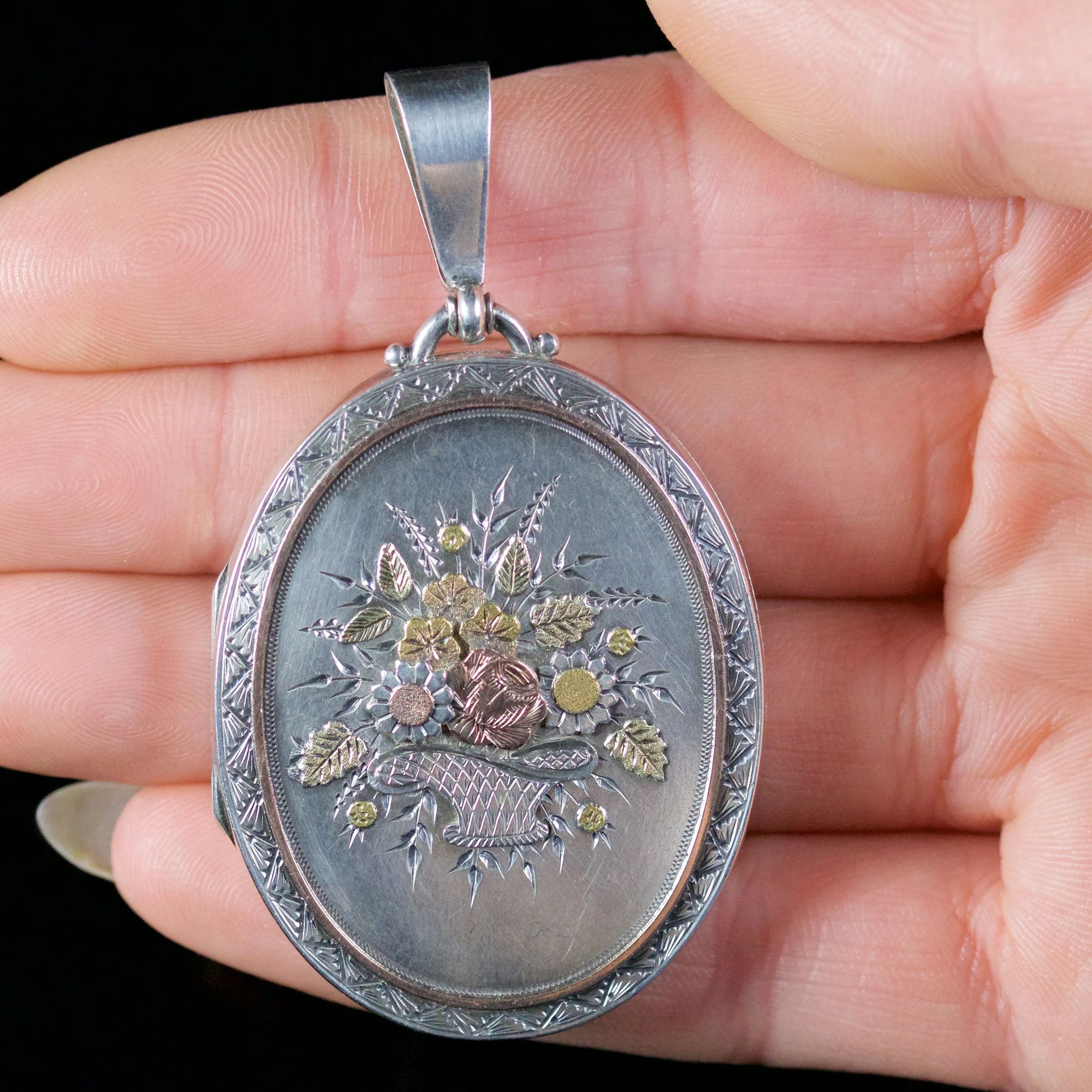 Antique Victorian Bouquet Locket Silver 18Ct Circa 1900