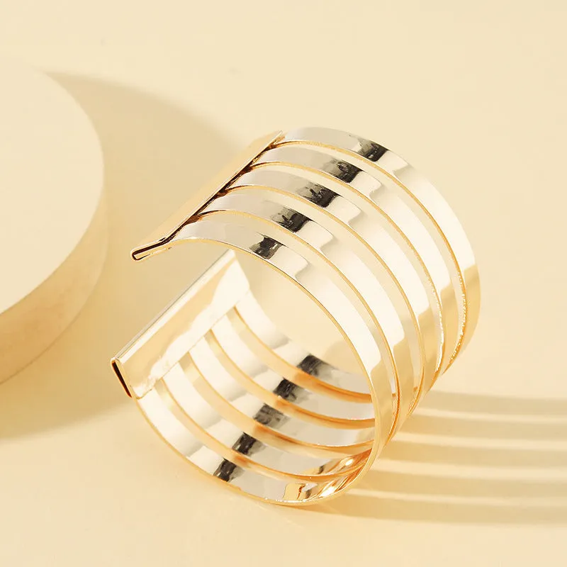 Chic Hollow Adjustable Bracelet with Small Fragrance Accent
