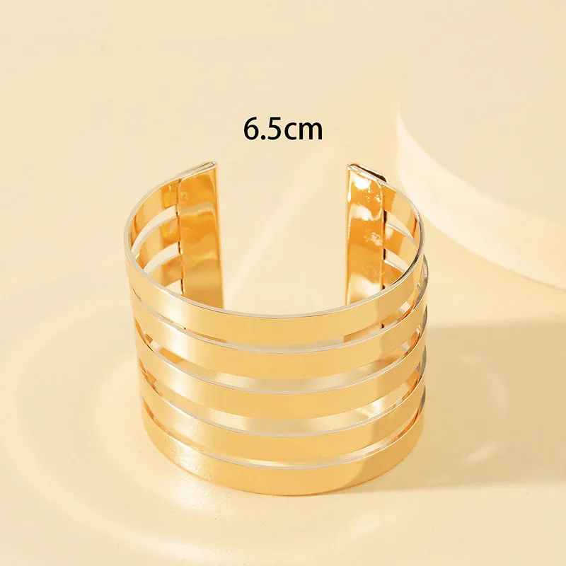 Chic Hollow Adjustable Bracelet with Small Fragrance Accent