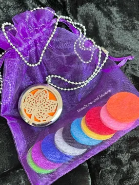 ENCHANTING LEAF AROMATHERAPY DIFFUSER NECKLACE