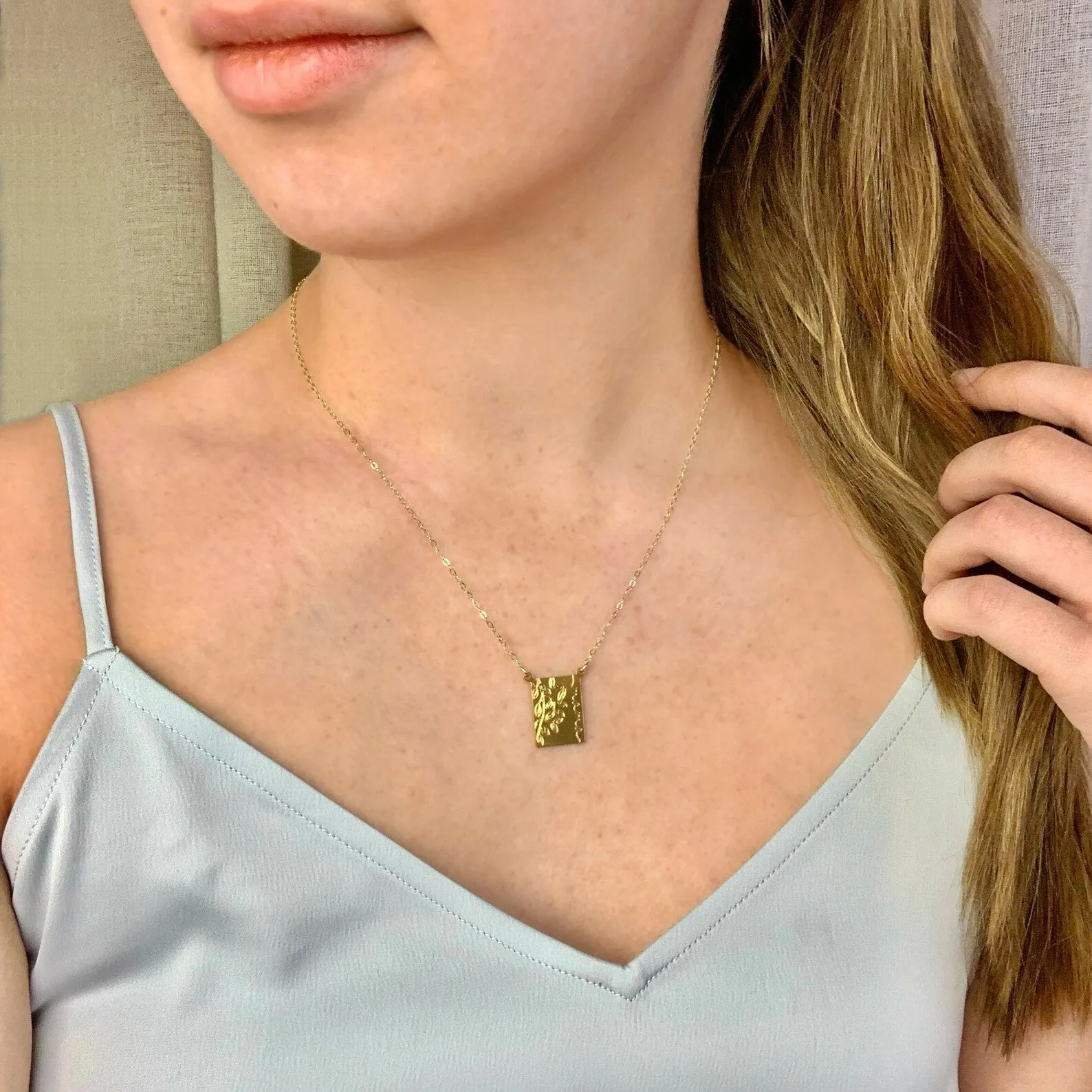 Engraved Mama Necklace with Branch Detailing