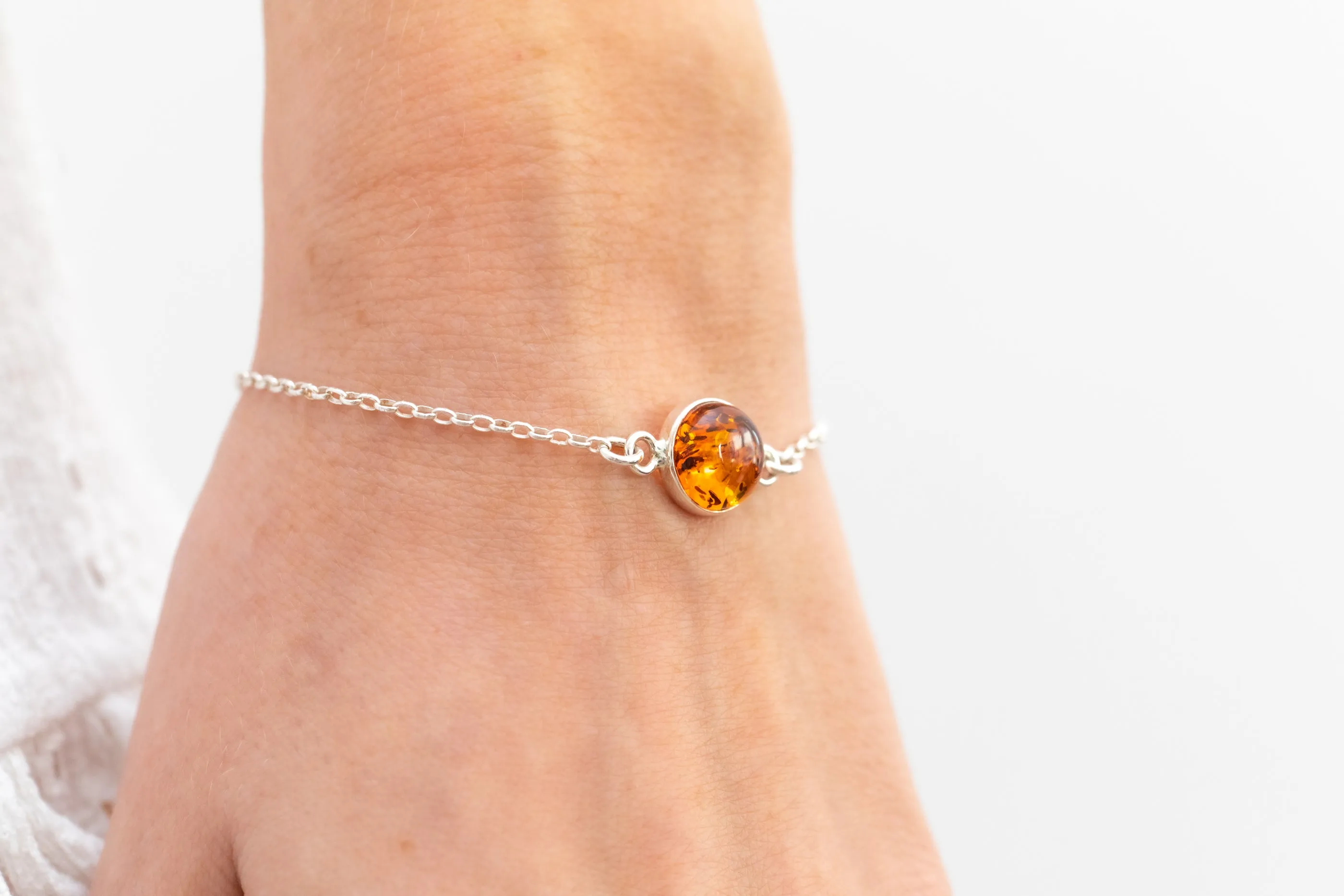 ESSENTIALS Link Chain Amber Bracelet