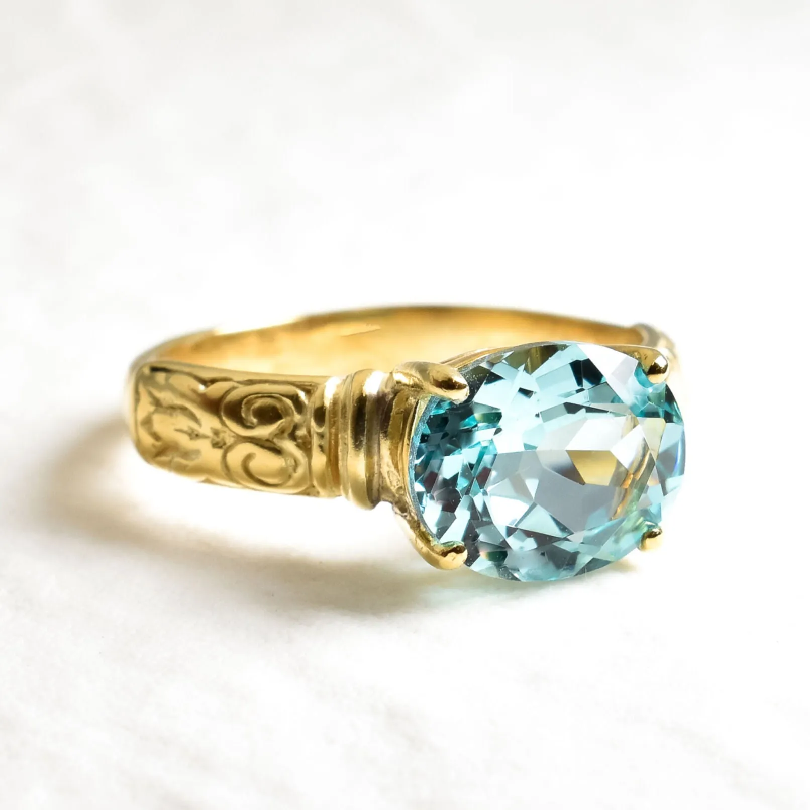 Gold Aquamarine Ring - Blue Horizontal Ring, Blue Diamond Ring