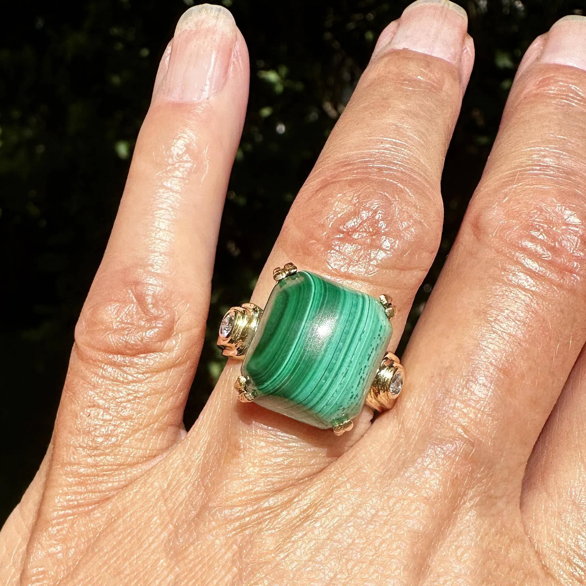 Heavy 18K Gold 14CTW Cabochon Malachite Ring w Diamond Accents