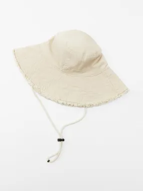 Ivory frayed bucket hat with drawstrings