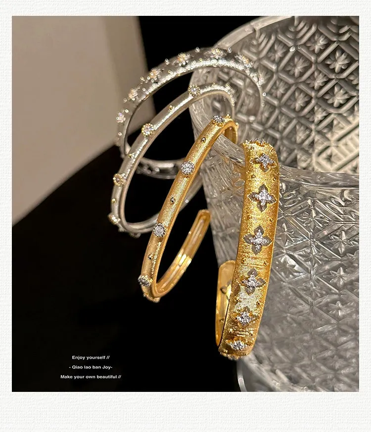 Retro Gold Texture Rhinestone Bracelet