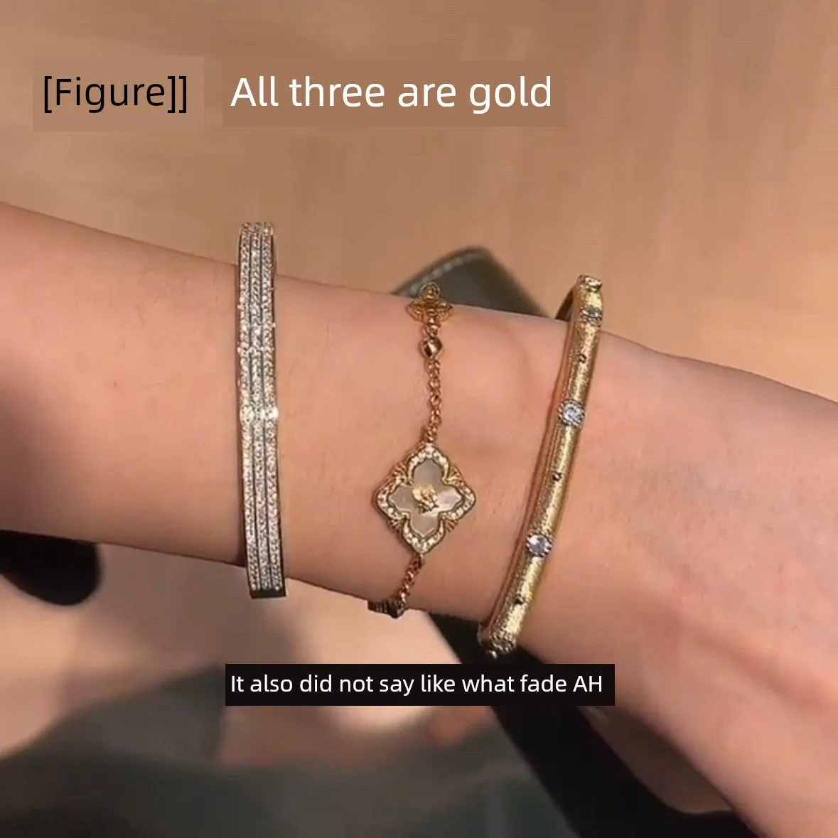 Retro Gold Texture Rhinestone Bracelet