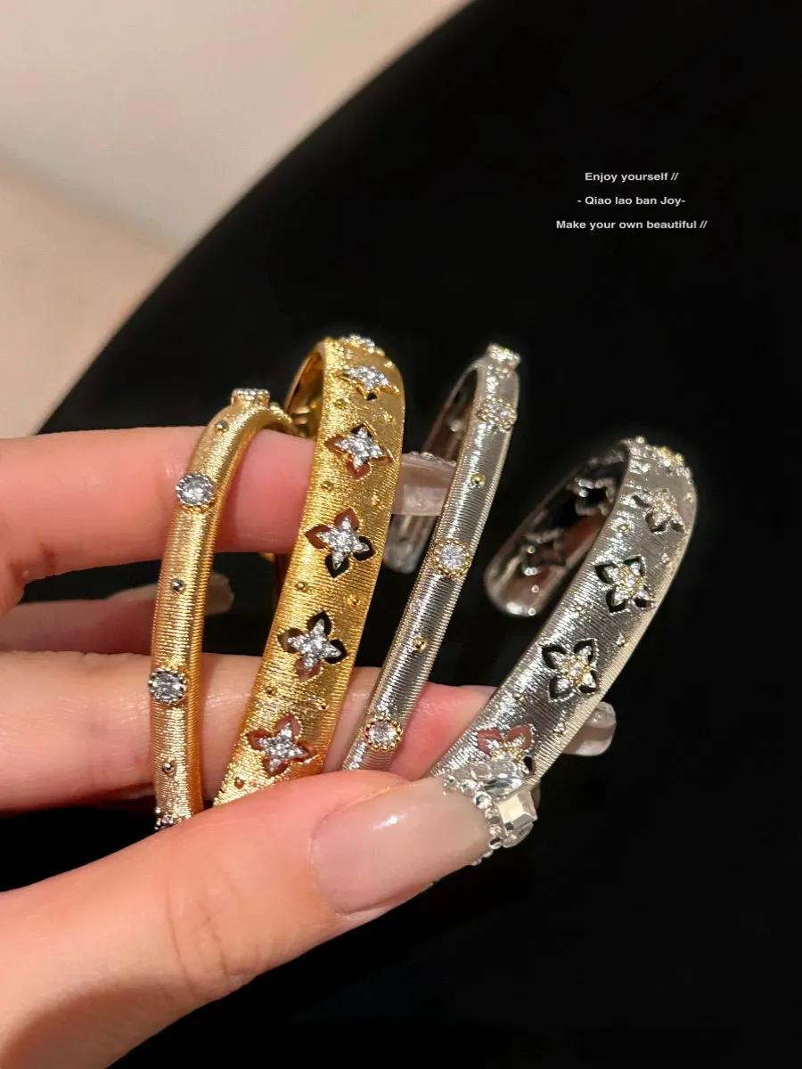 Retro Gold Texture Rhinestone Bracelet