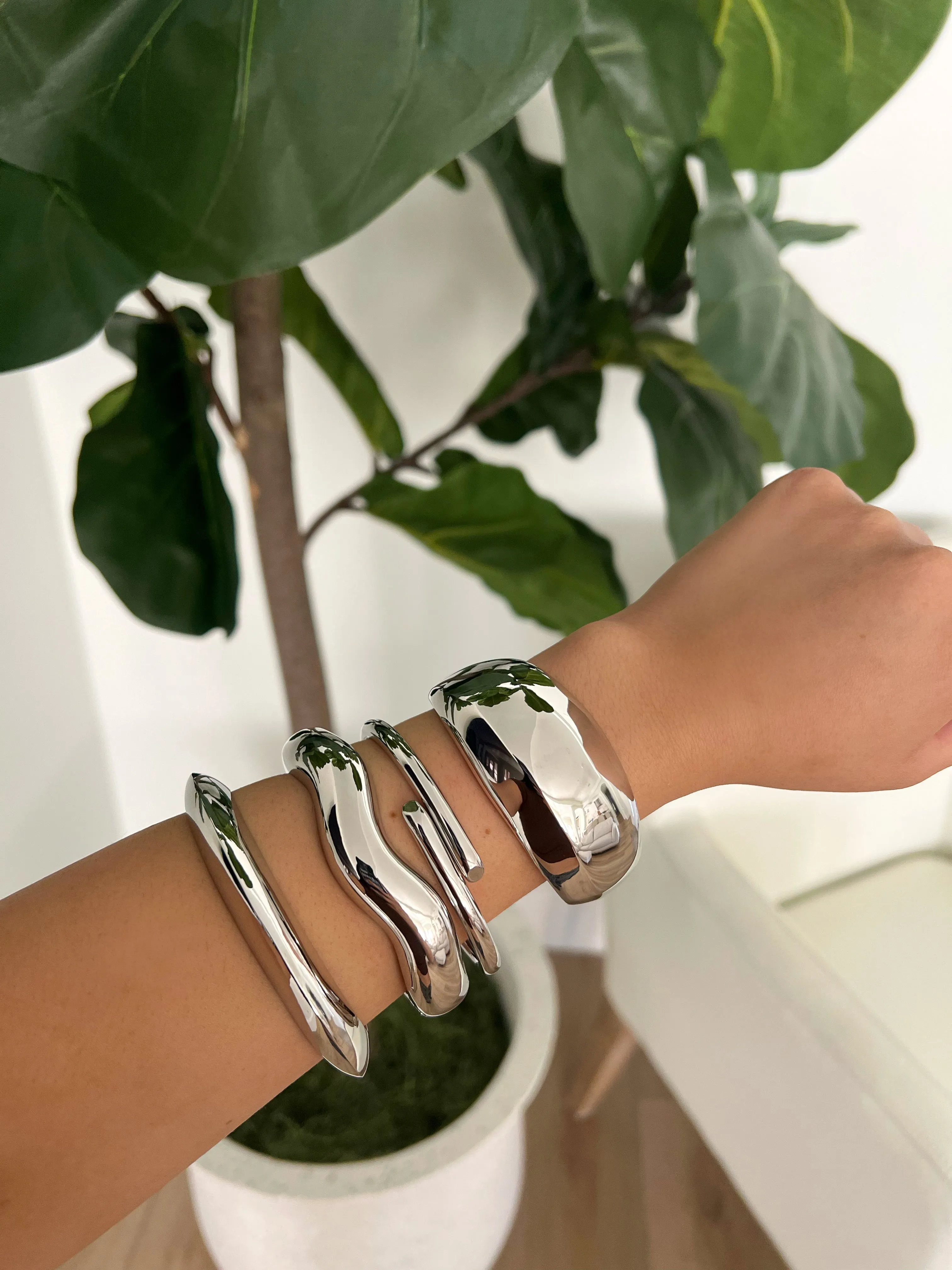 Silvia Cuff Bracelet (Silver)